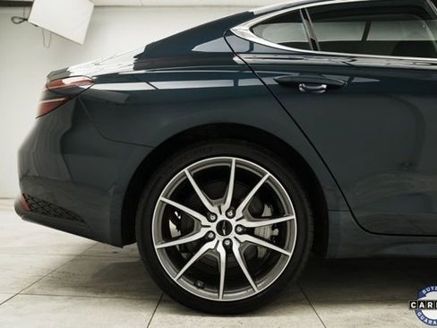 Used 2025 Genesis G70 2.5T image 32