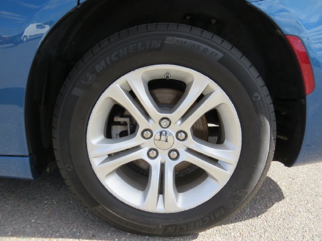 Used 2023 Dodge Charger SXT RWD image 11