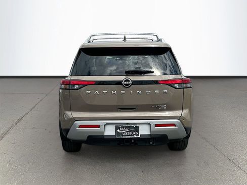 Used 2024 Nissan Pathfinder Platinum w/ Cargo Package AWD/4WD image 6