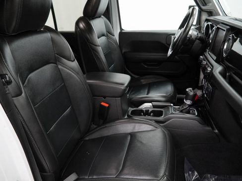 Certified 2022 Jeep Wrangler Unlimited Sahara image 46