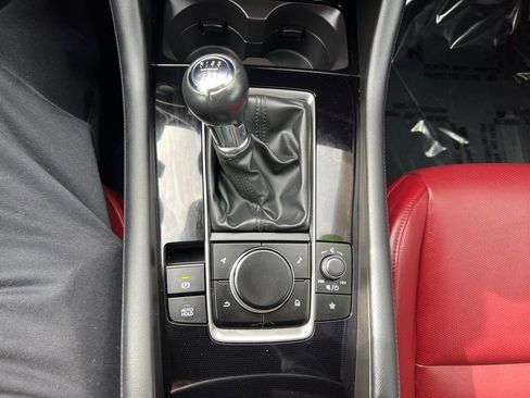 Used 2024 MAZDA MAZDA3 s image 24