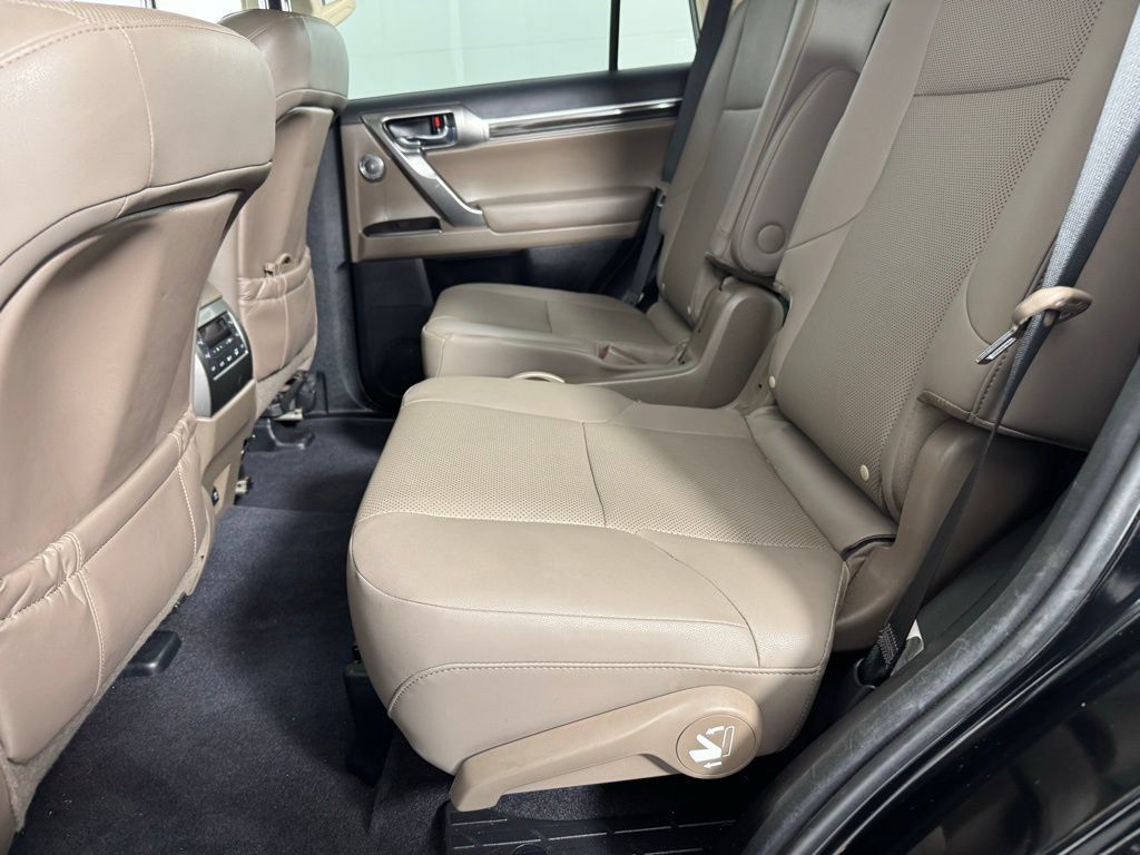 Used 2023 Lexus GX 460 Premium AWD/4WD image 24