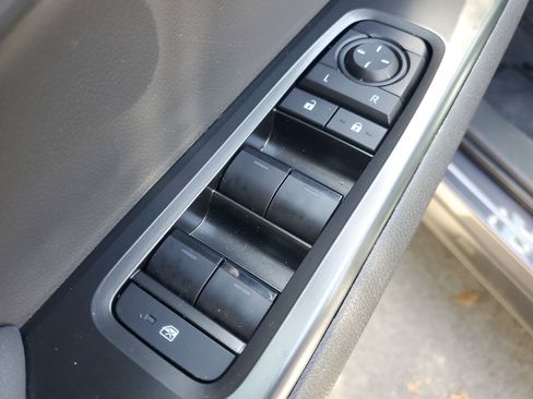 Used 2025 Lexus UX 300h FWD w/ Accessory Package (Z1) image 20