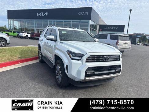 Used 2025 Toyota 4Runner Limited AWD/4WD image 5