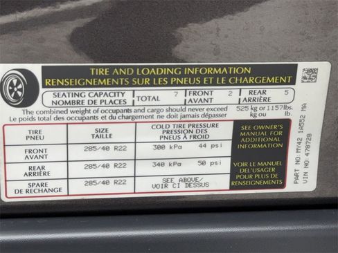 Used 2023 Land Rover Discovery Metropolitan Edition image 63