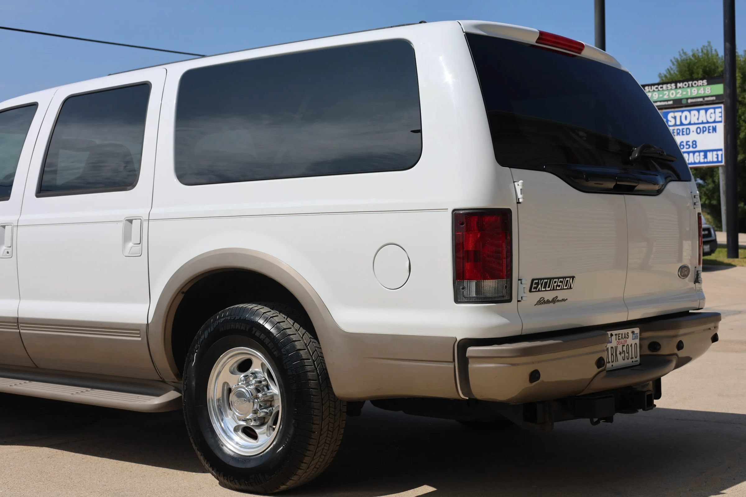 Used 2003 Ford Excursion Eddie Bauer RWD image 7