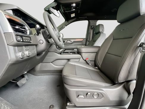 New 2026 GMC Yukon XL Denali RWD image 15