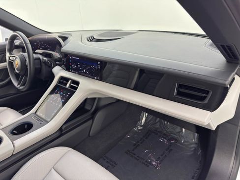 Used 2023 Porsche Taycan 4S w/ Premium Package image 15