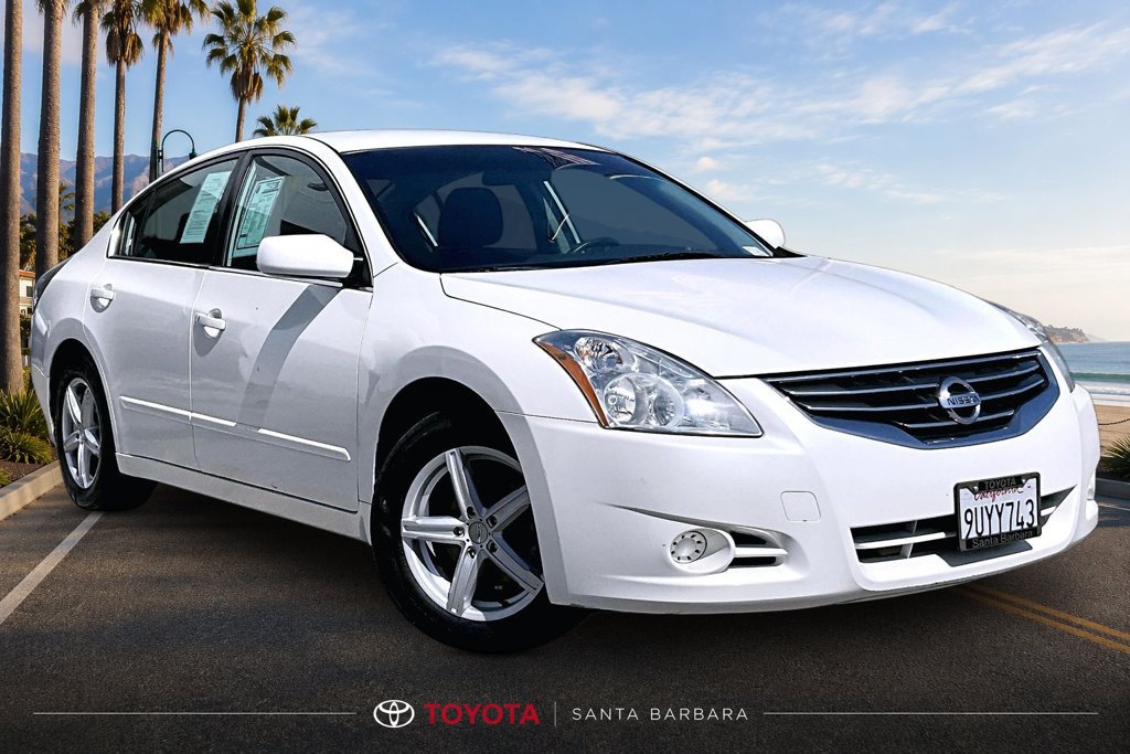 Used 2011 Nissan Altima 2.5 S FWD image 1