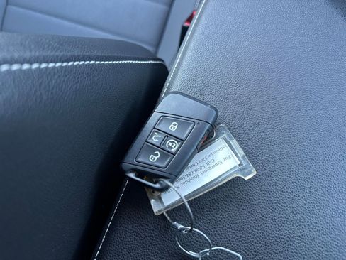 Used 2025 Volkswagen Jetta SE image 22