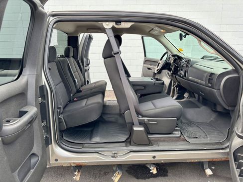 Used 2013 Chevrolet Silverado 1500 LT AWD/4WD image 13