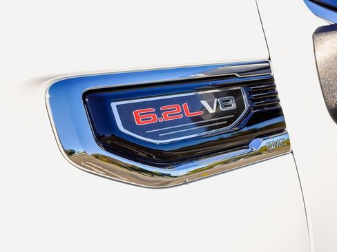 Used 2026 GMC Sierra 1500 SLT w/ SLT Convenience Package AWD/4WD image 11