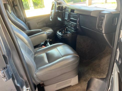 Used 2016 GMC Savana 2500 Extended image 21