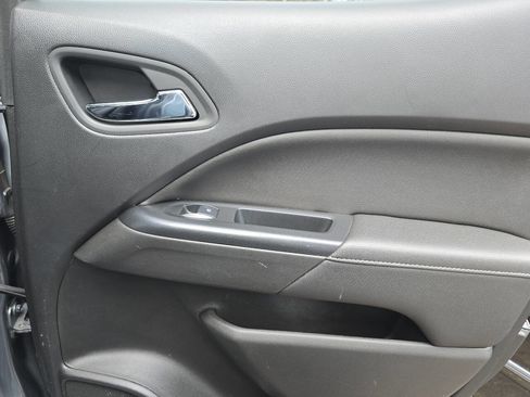 Used 2018 GMC Canyon SLT w/ Driver Alert Package image 39