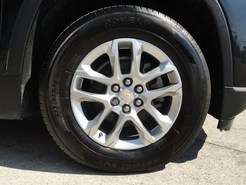 Used 2019 Chevrolet Traverse LT image 36