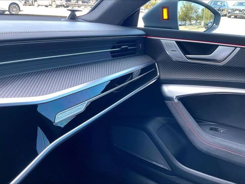 Used 2025 Audi RS 7 Performance image 31