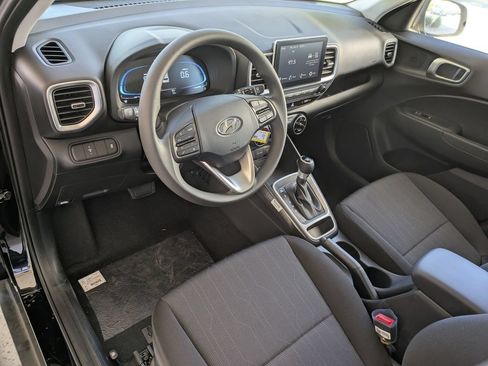 New 2026 Hyundai Venue SE FWD image 18