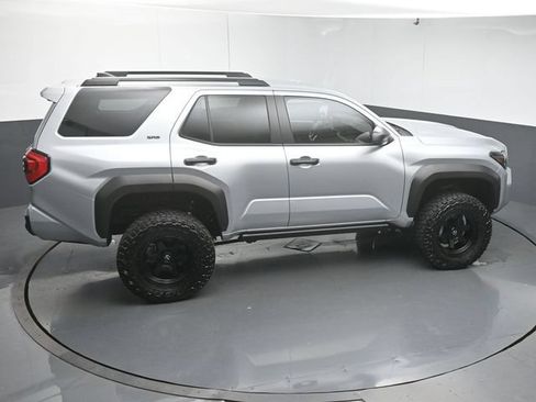 Used 2025 Toyota 4Runner SR5 AWD/4WD image 45
