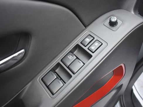 Used 2024 Nissan Frontier PRO-4X w/ Technology Package image 13