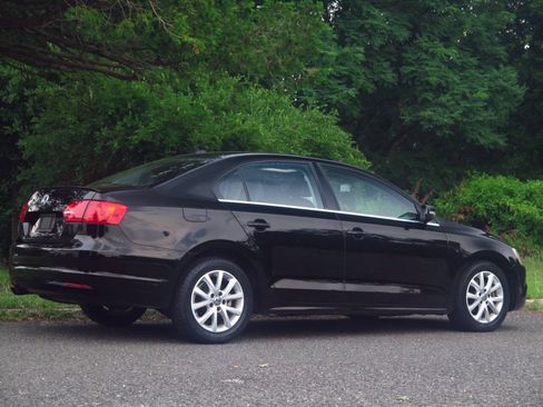 Used 2014 Volkswagen Jetta SE FWD image 4
