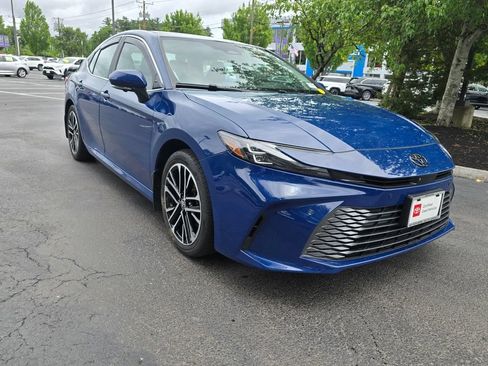 Certified 2025 Toyota Camry XLE w/ Premium Plus Package AWD/4WD image 10