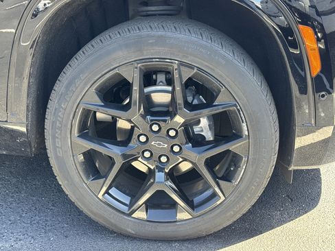 Certified 2024 Chevrolet Traverse RS image 23