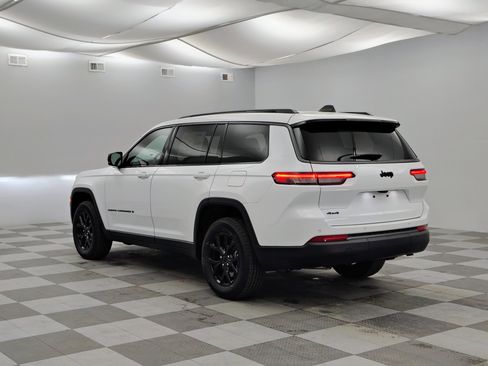 New 2026 Jeep Grand Cherokee L 4WD image 9