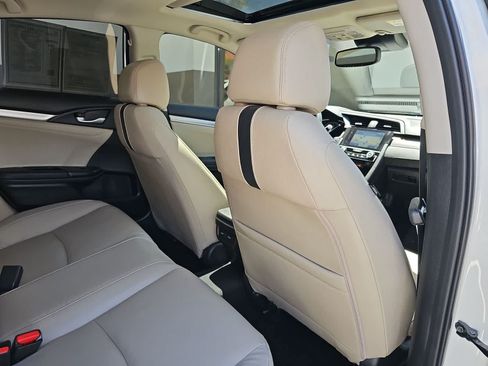 Used 2018 Honda Civic Touring image 15