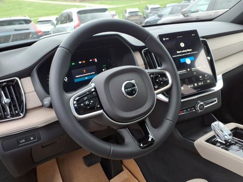 New 2026 Volvo XC90 T8 Ultra w/ Protection Package Premier AWD/4WD image 5