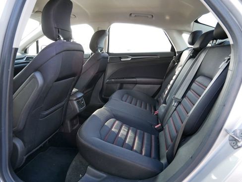 Used 2014 Ford Fusion SE image 12