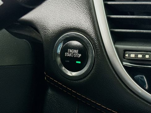 Used 2021 Chevrolet Trax LT w/ Redline Edition image 20