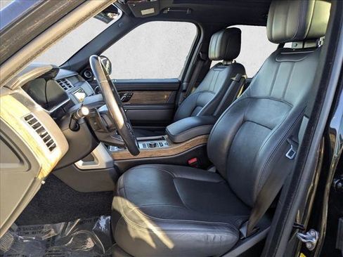 Used 2019 Land Rover Range Rover HSE image 10