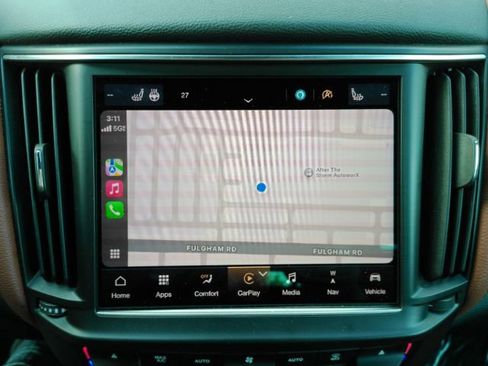 Used 2022 Maserati Levante GT image 11