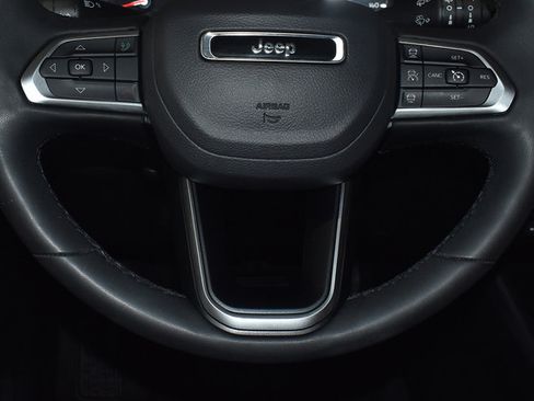 Used 2025 Jeep Compass Limited AWD/4WD image 22