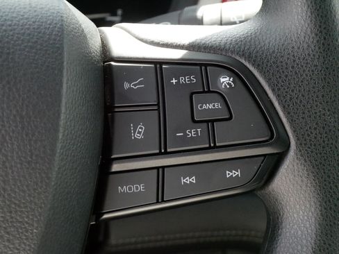 Certified 2026 Toyota Sienna LE FWD image 25