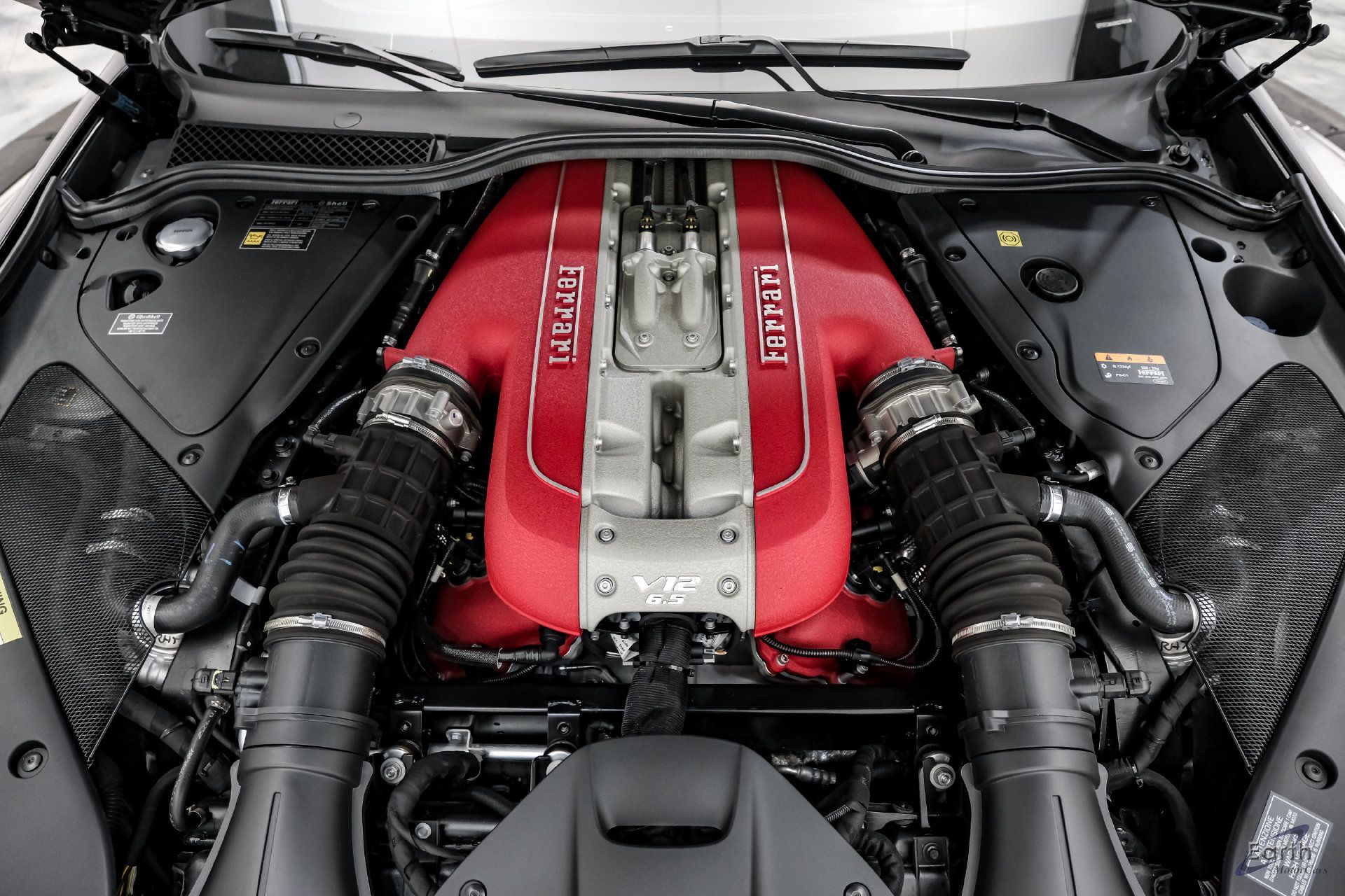Used 2022 Ferrari 812 GTS RWD image 4