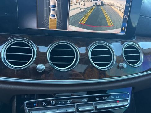 Used 2018 Mercedes-Benz E 300 image 35
