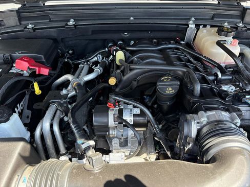 Used 2022 Jeep Wrangler Unlimited Rubicon w/ Steel Bumper Group image 23