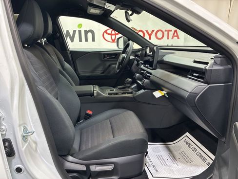 Used 2026 Toyota RAV4 SE AWD/4WD image 12