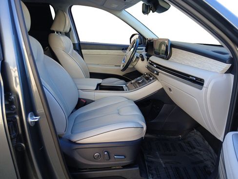 Used 2023 Hyundai Palisade Calligraphy image 15