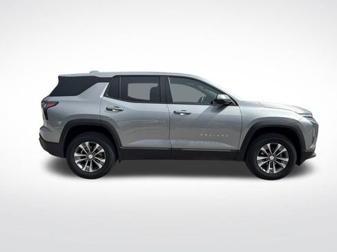 Used 2026 Chevrolet Equinox LT w/ Convenience Package II FWD image 4
