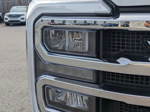 Certified 2025 Ford F350 Lariat w/ Chrome Package AWD/4WD image 10