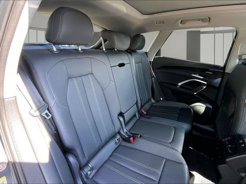 Used 2025 Audi Q5 Premium w/ Premium Plus AWD/4WD image 25