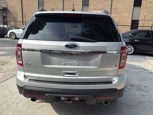 Used 2014 Ford Explorer XLT w/ Equipment Group 202A AWD/4WD image 6