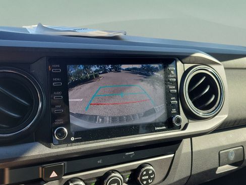 Used 2020 Toyota Tacoma TRD Sport RWD image 18
