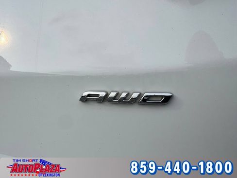 Used 2023 Ford Edge SE AWD/4WD image 19