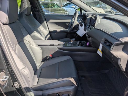 New 2026 Lexus UX 300h AWD image 7