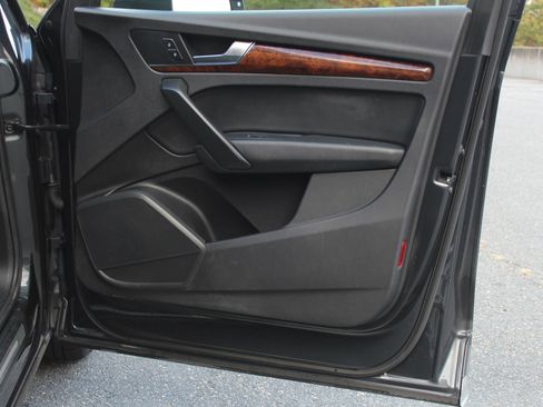 Used 2018 Audi Q5 2.0T Premium Plus w/ Premium Plus Package image 18