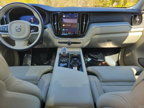 Used 2025 Volvo XC60 T8 Ultra w/ Climate Package image 16