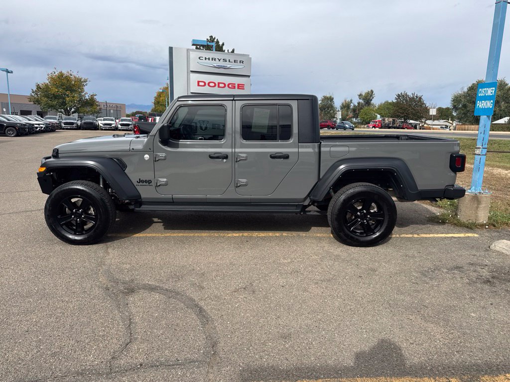 Used 2021 Jeep Gladiator Sport AWD/4WD image 12